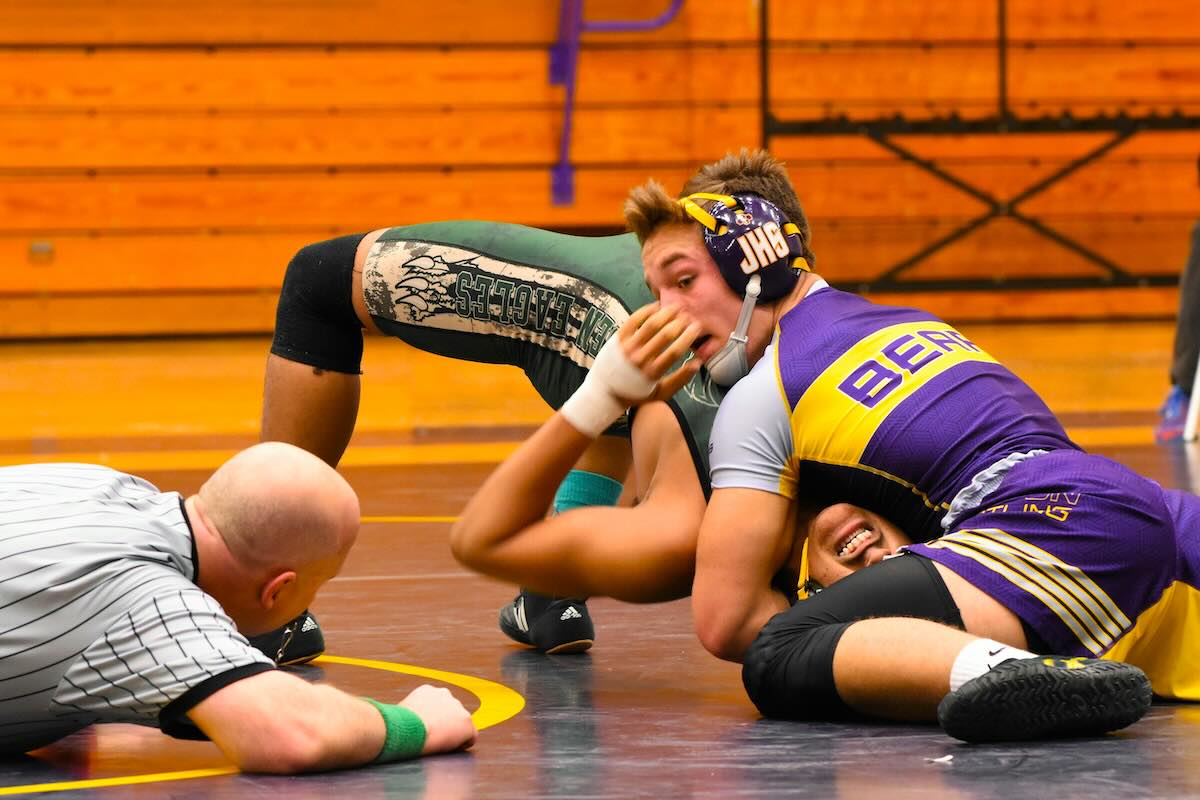 Wrestling scoring guide: Learn the rules, objectives, point system for takedowns, nearfalls, team scoring, overtimes in high school wrestling. 